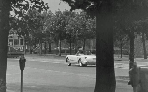 55-03a 002-10b 1955 Chevrolet Corvette.jpg